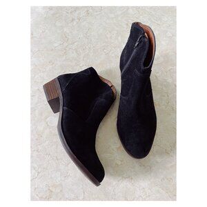 NWT Lucky Brand Belia Sz 7.5 Black Suede Bootie Almond Toe